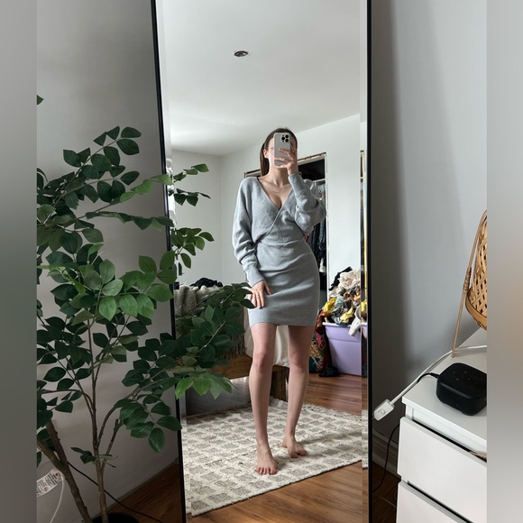 Dynamite sweater dress - Picture 1 of 4